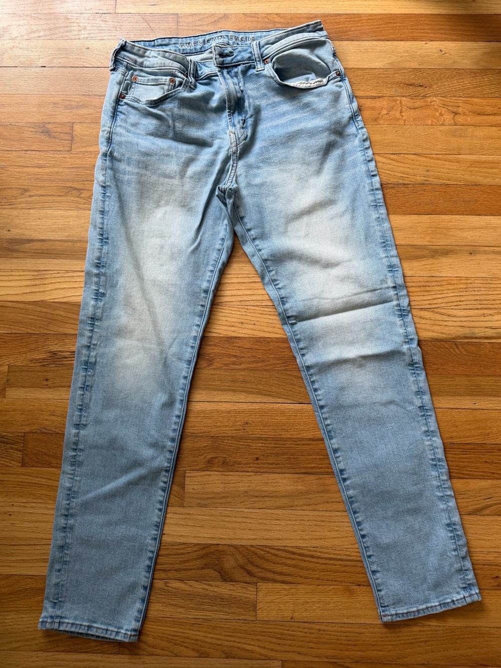 Men’s Light Wash Athletic Fit Jeans